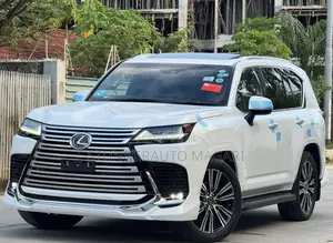 Lexus LX 2023 White