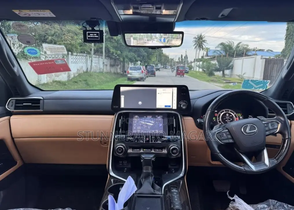 Lexus LX 2023 White