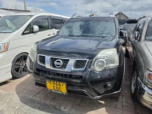 Photo - Nissan X-Trail 2011 Black