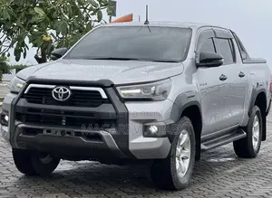 Toyota Hilux 2021 Gray