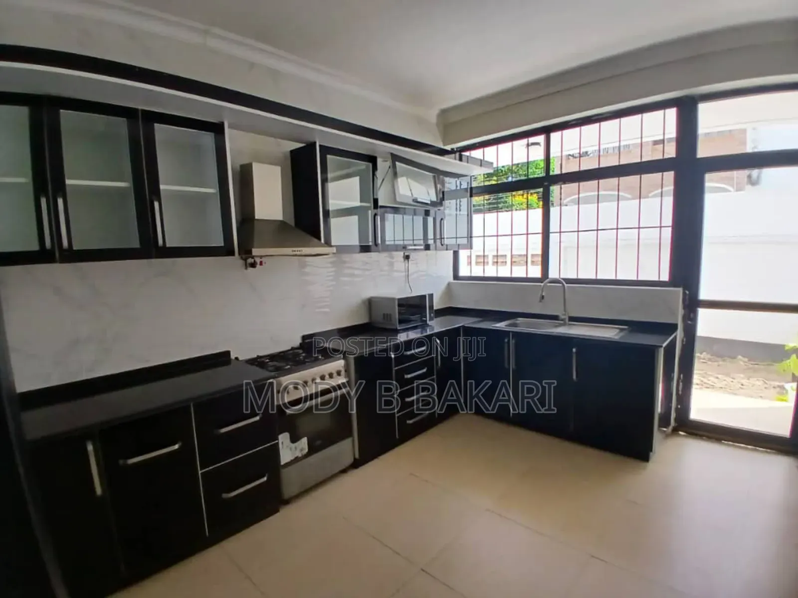 Furnished 2bdrm Apartment in Oyster Bay for rent