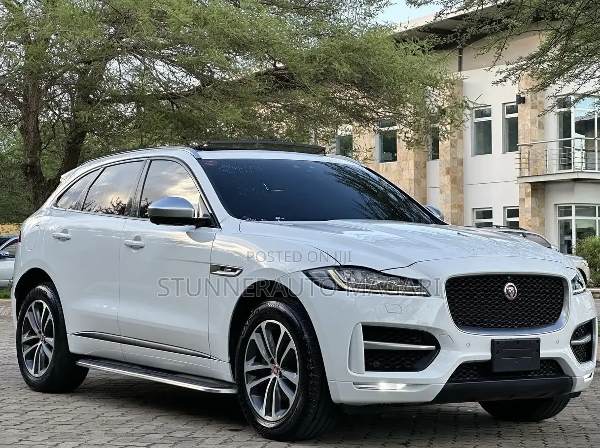 Jaguar F-Pace 2017 White