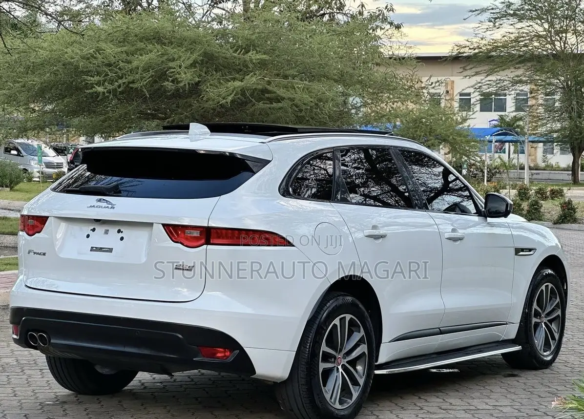 Jaguar F-Pace 2017 White