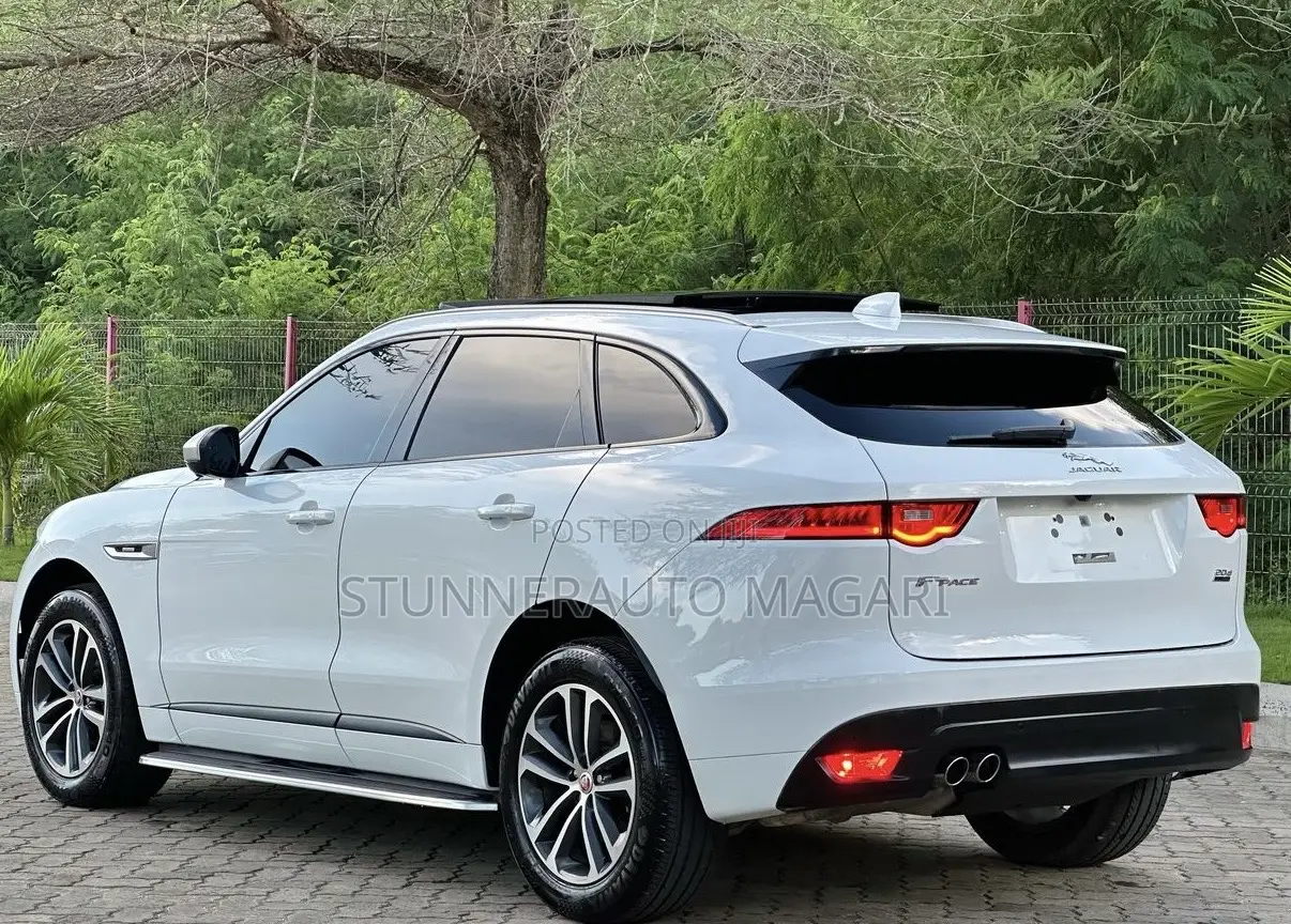 Jaguar F-Pace 2017 White