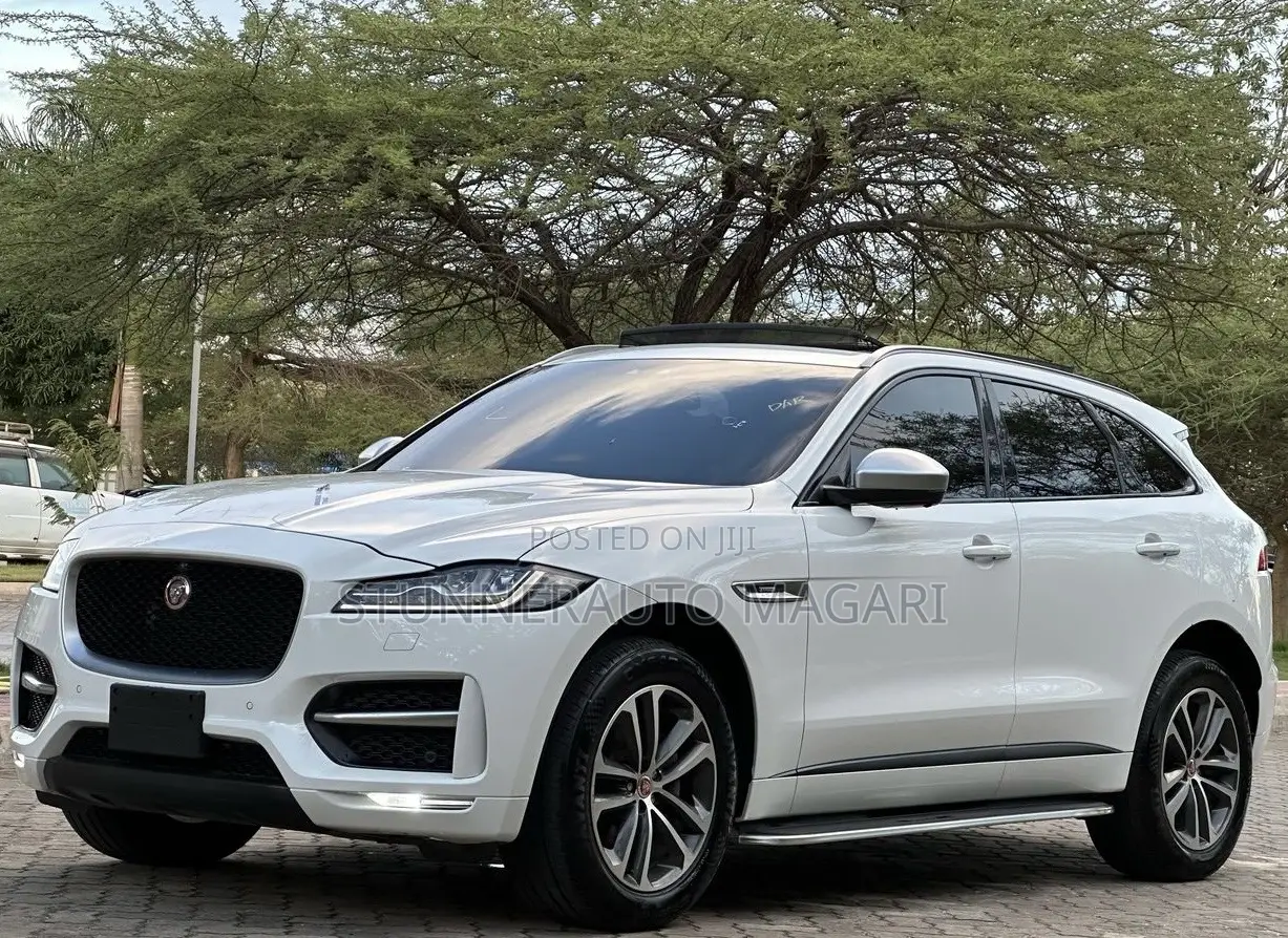 Jaguar F-Pace 2017 White