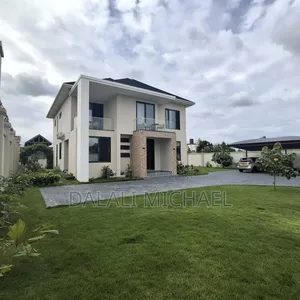 5bdrm Mansion in Mbweni for sale