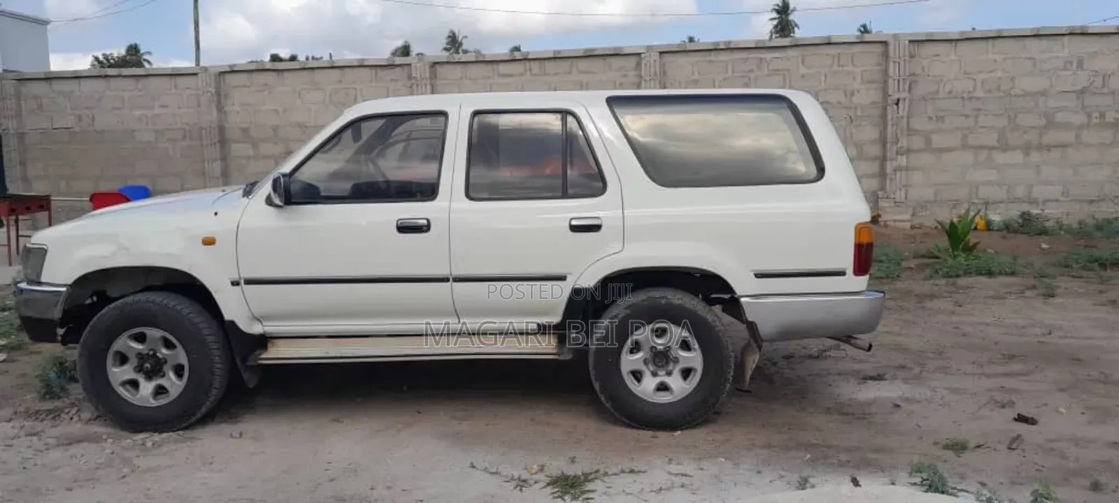 Toyota Hilux Surf 2002 White