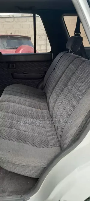 Toyota Hilux Surf 2002 White