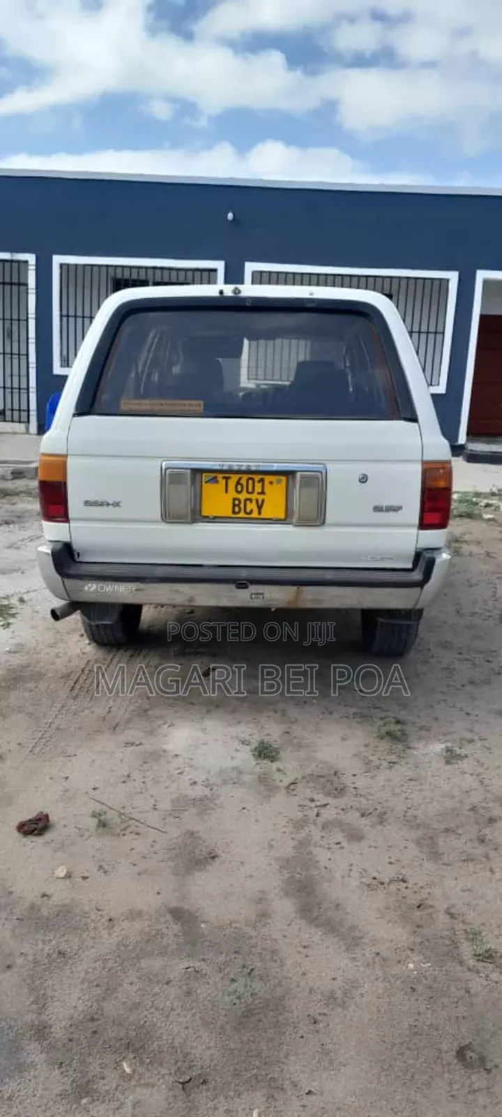 Toyota Hilux Surf 2002 White