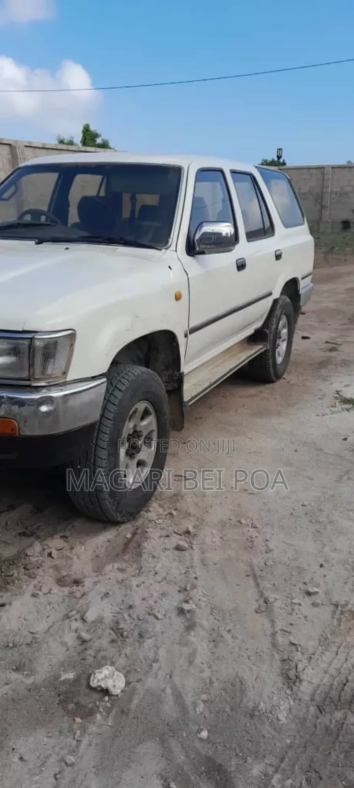 Toyota Hilux Surf 2002 White