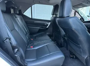 Toyota Fortuner 2023 White