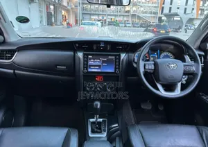 Toyota Fortuner 2023 White