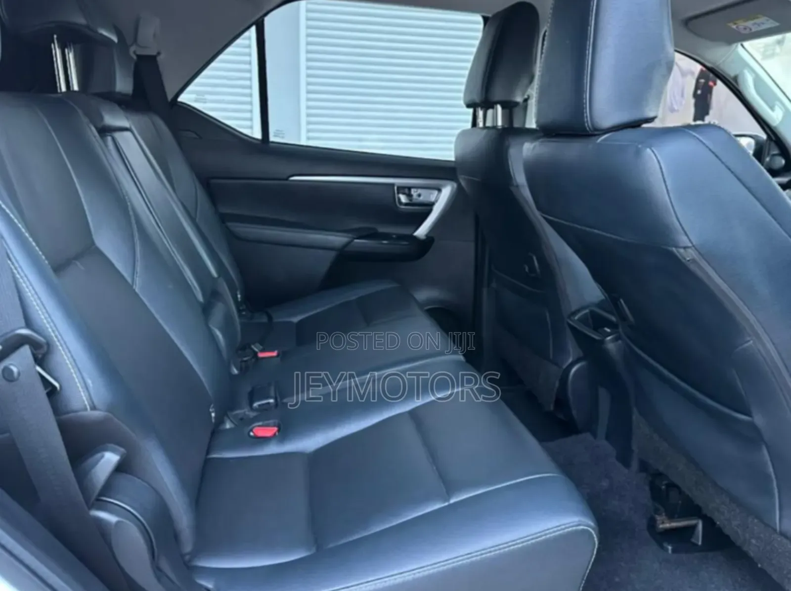 Toyota Fortuner 2023 White