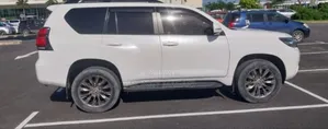 Toyota Land Cruiser Prado 2020 White