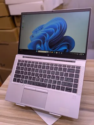 Photo - Laptop HP EliteBook 845 G7 16GB AMD Ryzen 5 SSD 256GB