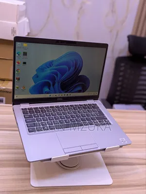 Laptop Dell Latitude 5310 8GB Intel Core I5 SSD 256GB