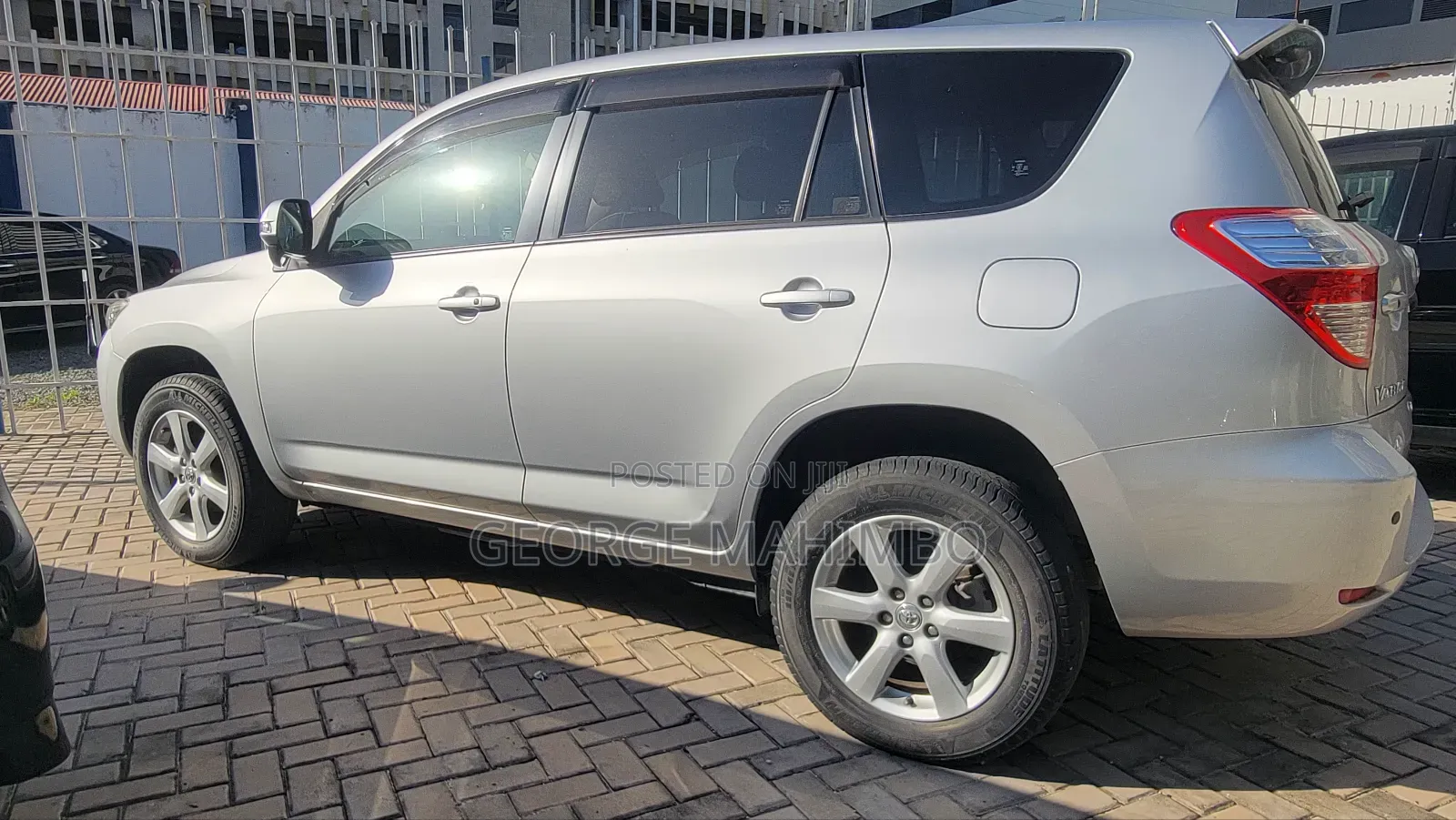 Toyota Vanguard 2008 Silver