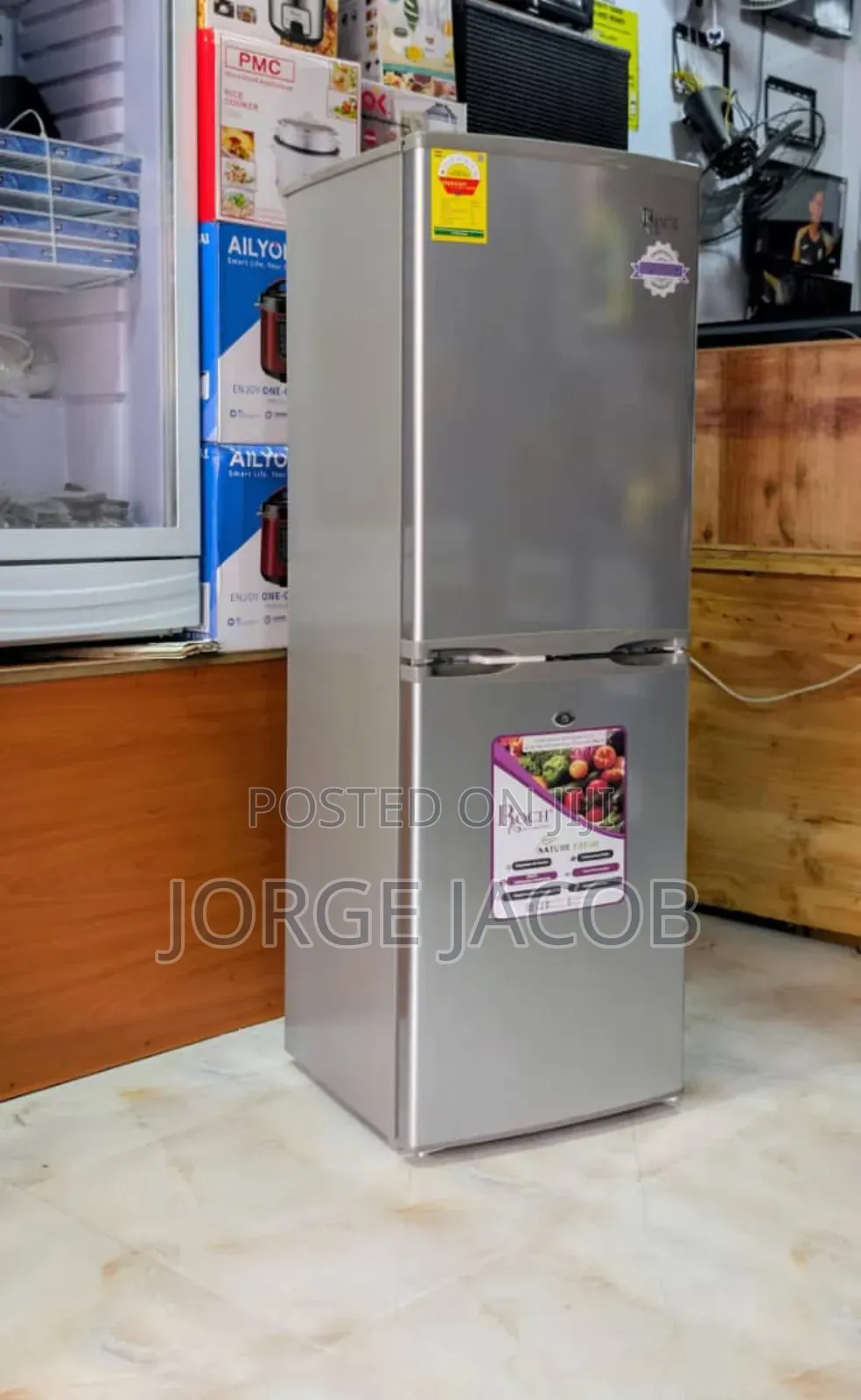 Roch 142l Double Door Bottom Freezer Refrigerator,