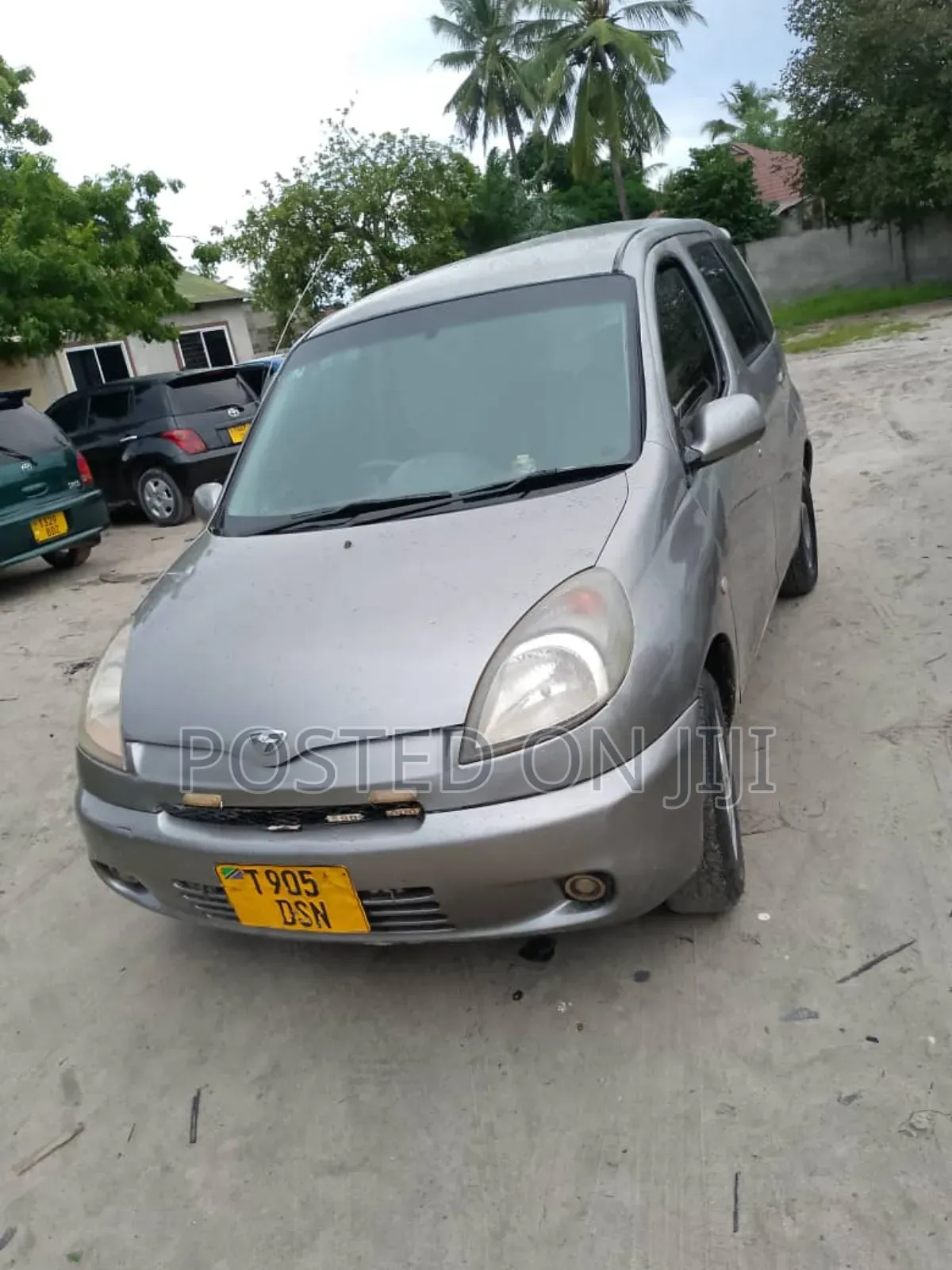 Toyota Fun Cargo 2004 Gray