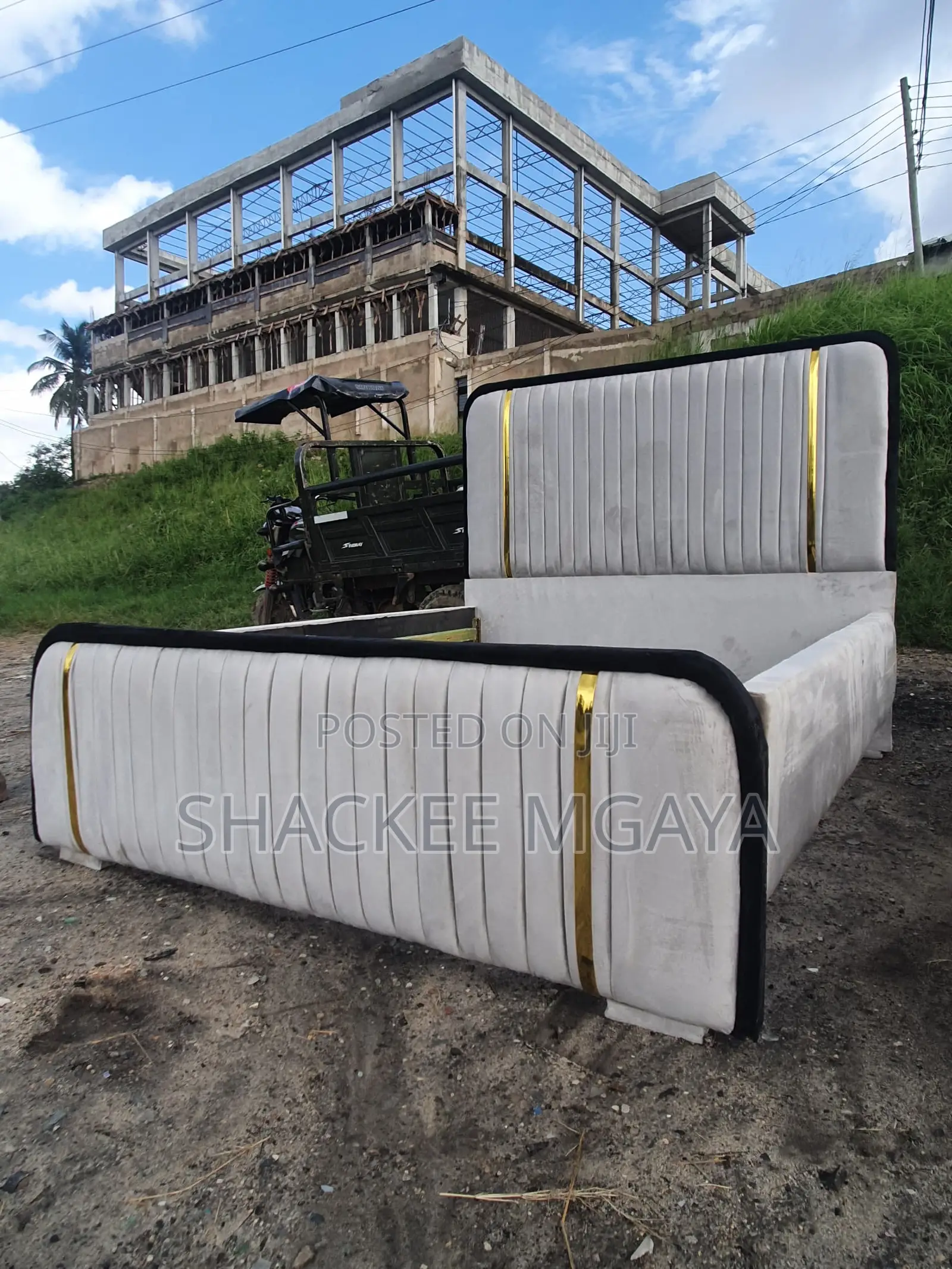 Bed Sofa 5/6 Ni Nzuri