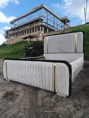 Bed Sofa 5/6 Ni Nzuri