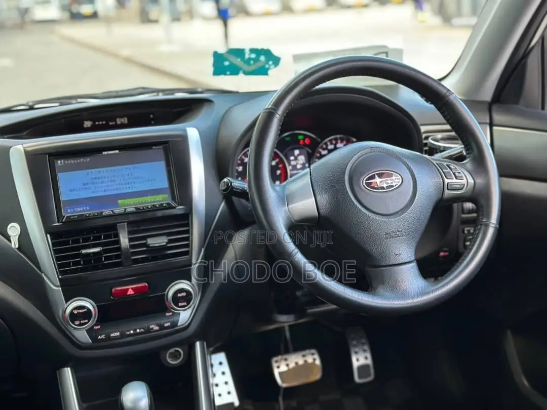 Subaru Forester 2011 Pearl