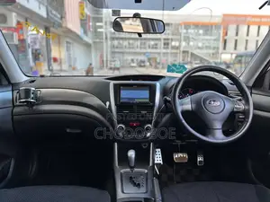 Subaru Forester 2011 Pearl
