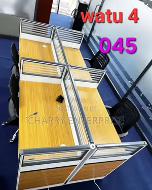 Four-Person Office Table/ Workstation for Privacy Bila Viti