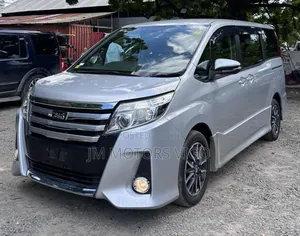 Toyota Noah 2014 Silver