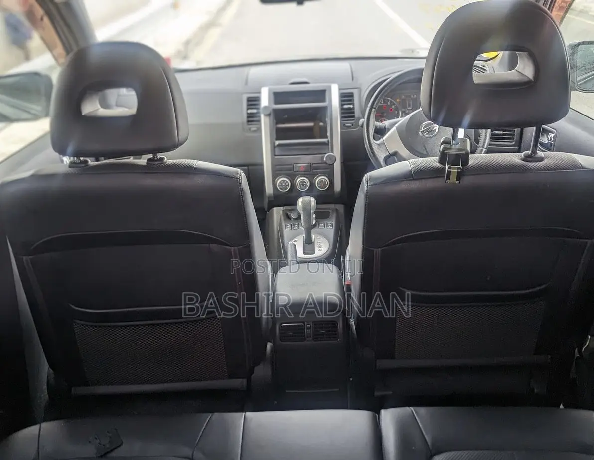 Nissan X-Trail 2.0 Petrol XE 2011 Black