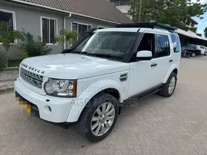 Land Rover Discovery 2014 White