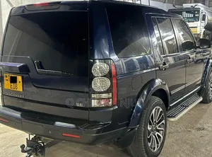 Land Rover Discovery 2015 Blue