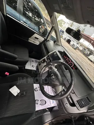Toyota Noah 2011 Gray