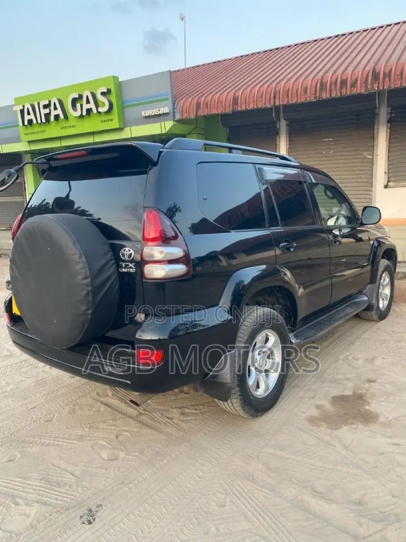 Toyota Land Cruiser Prado 2006 Black