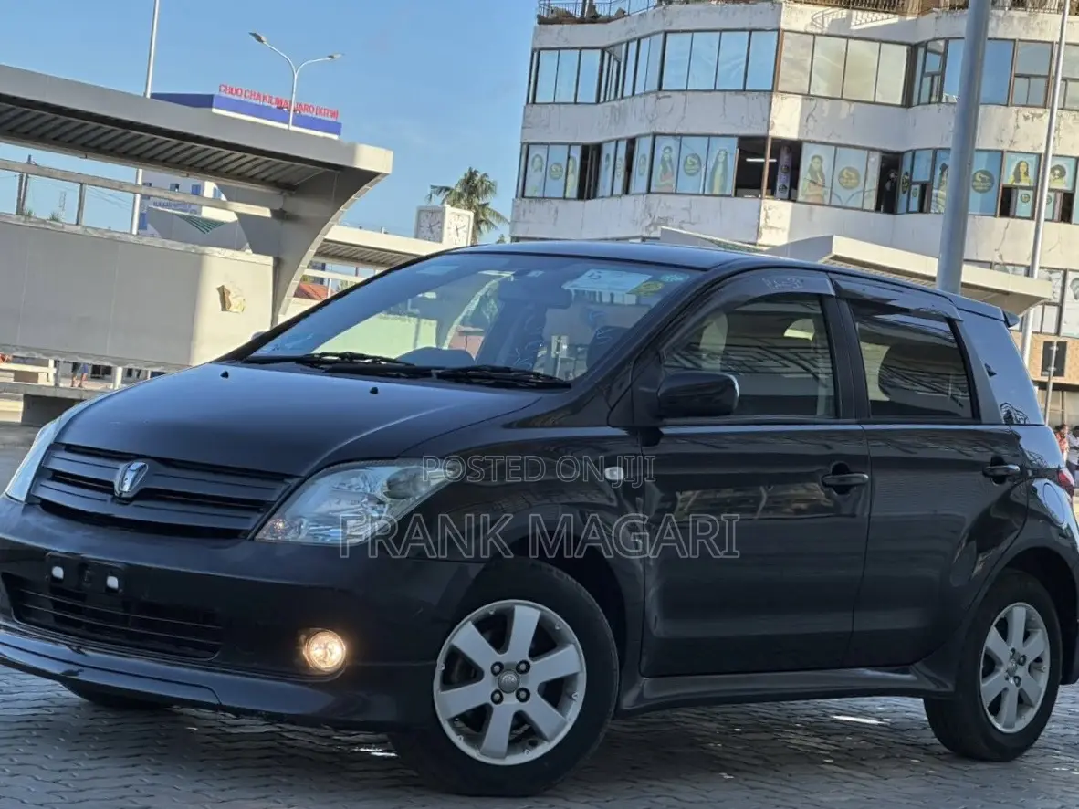 Toyota IST 2004 Black