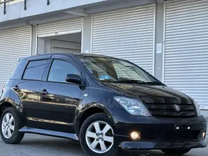 Toyota IST 2004 Black
