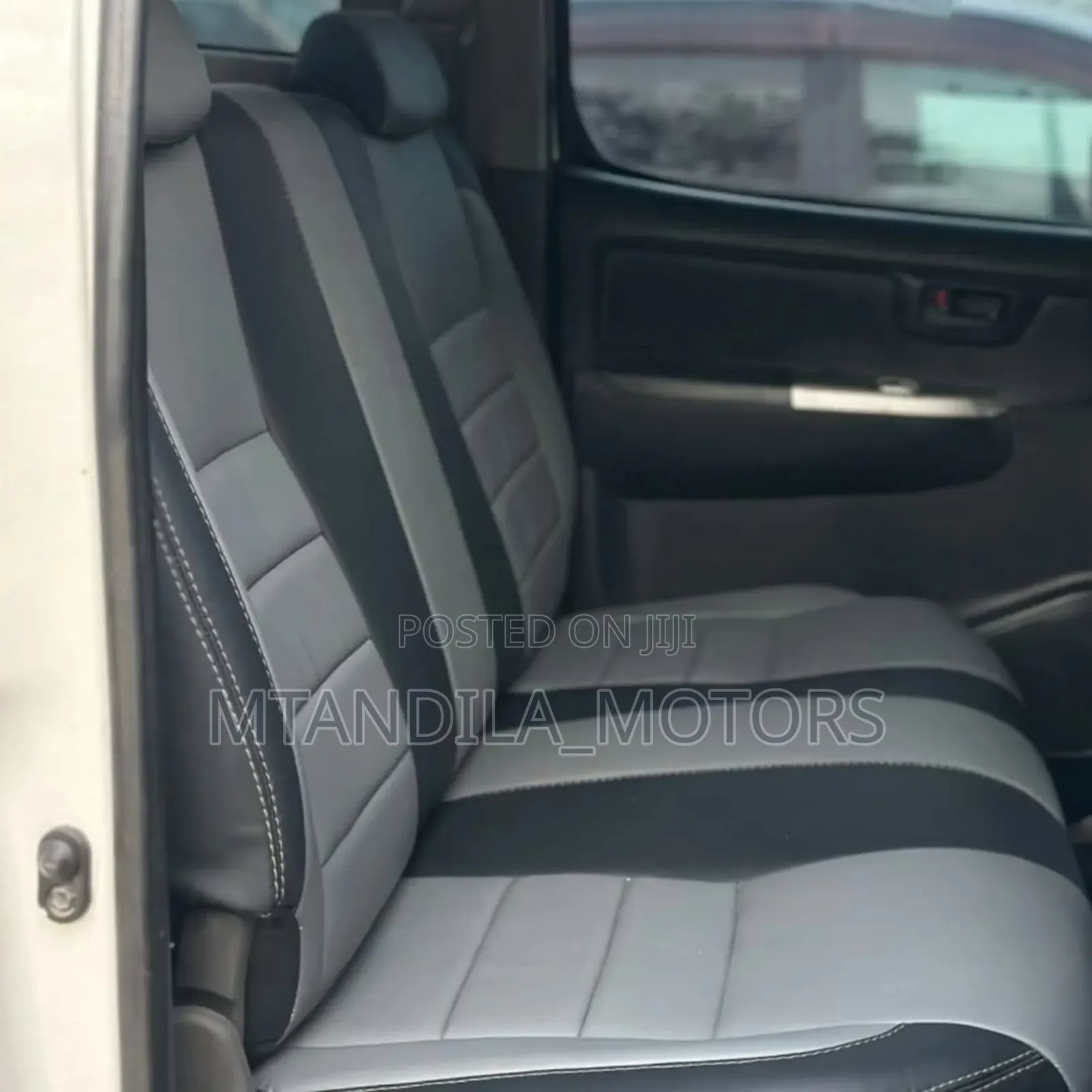 Toyota Hilux 2012 White