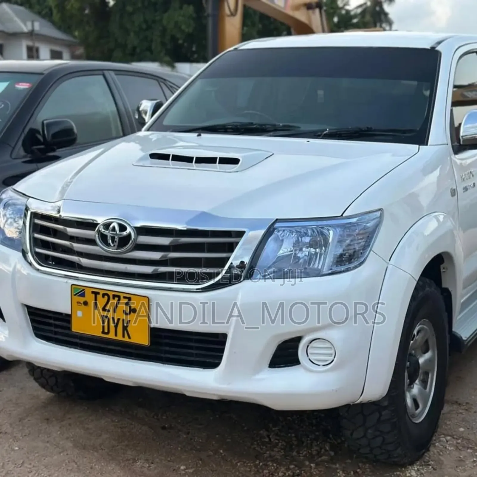 Toyota Hilux 2012 White