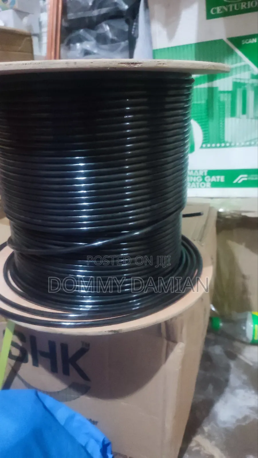 Cut 6 Utp Cable 305