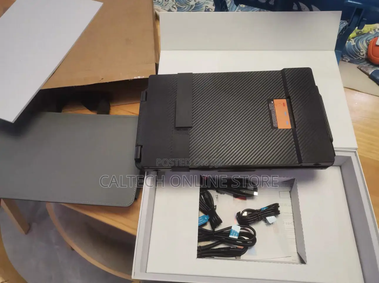 Portable Dual-Screen Monitor