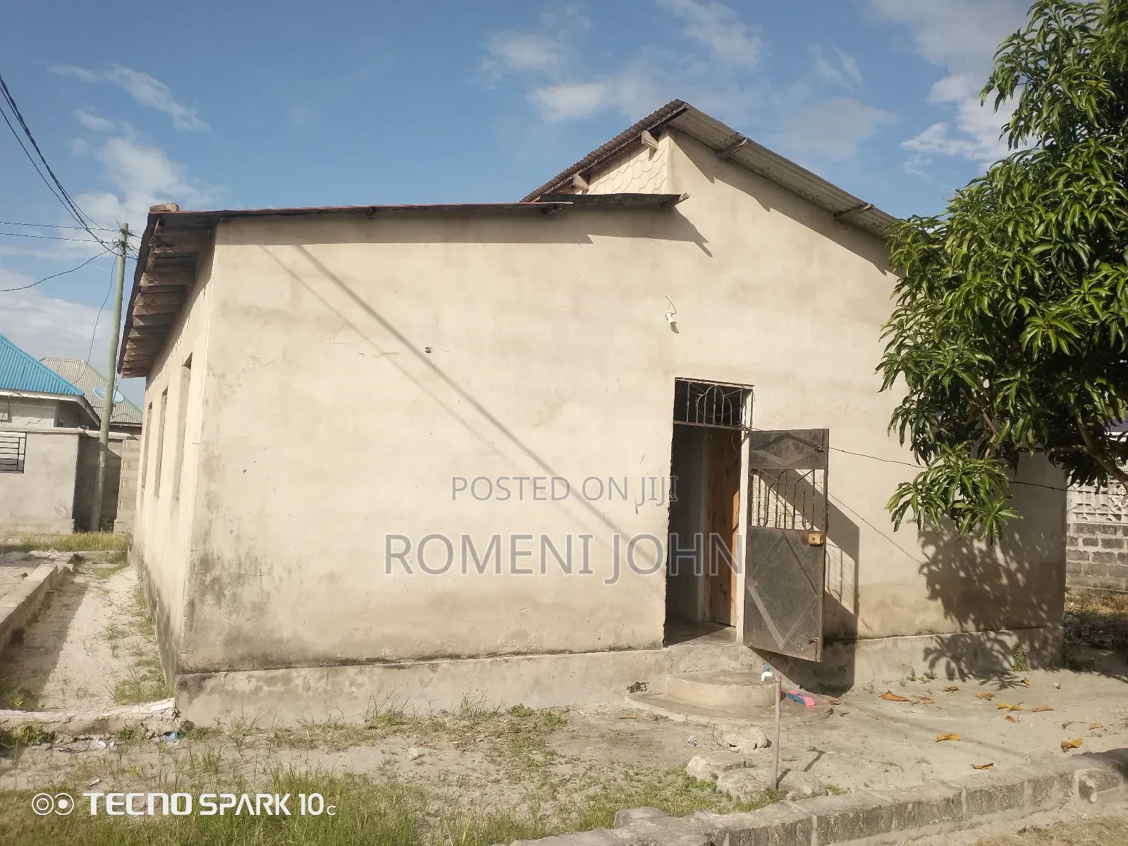 5bdrm House in Tanzania Daresalaam, Ilala for sale