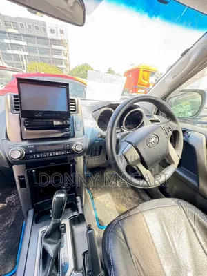 Toyota Land Cruiser Prado 2010 Black