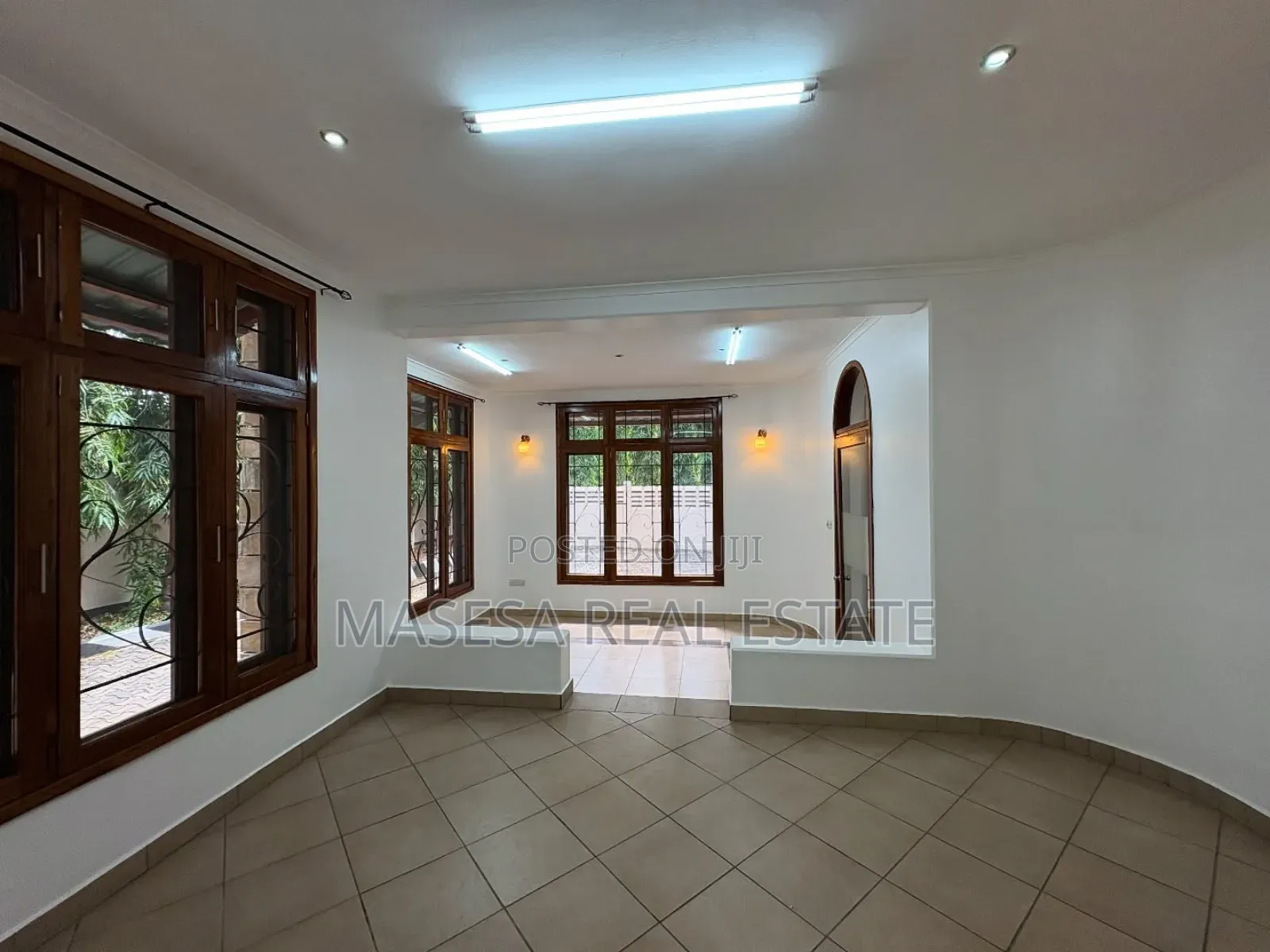 5bdrm Villa in Oyster Bay for rent