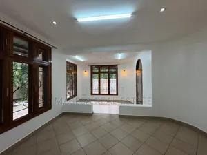 5bdrm Villa in Oyster Bay for rent