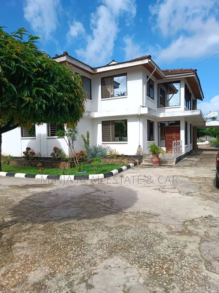 5bdrm House in Mikocheni for sale
