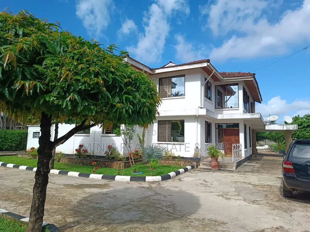 5bdrm House in Mikocheni for sale