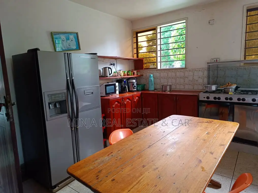5bdrm House in Mikocheni for sale