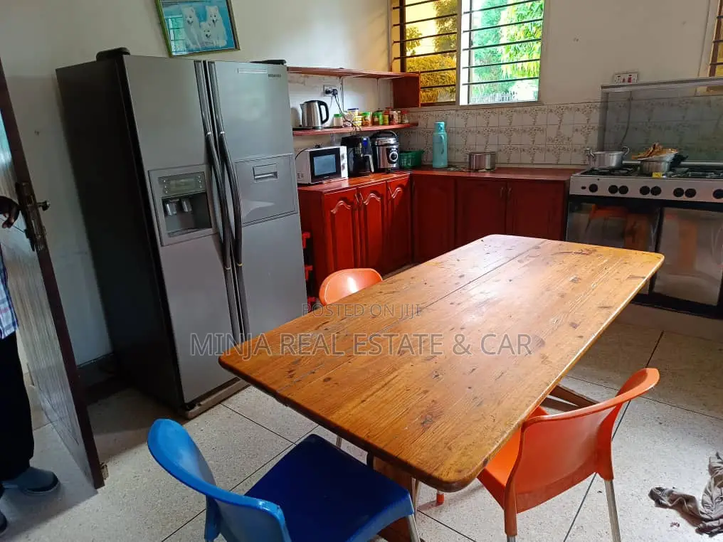 5bdrm House in Mikocheni for sale