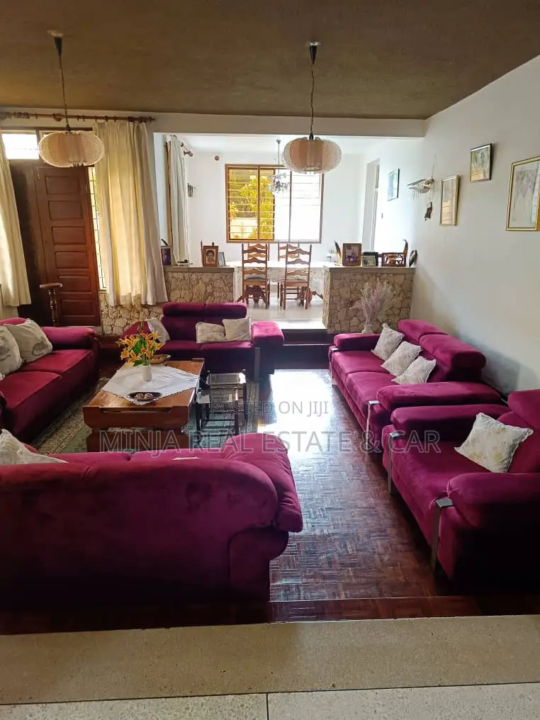 5bdrm House in Mikocheni for sale