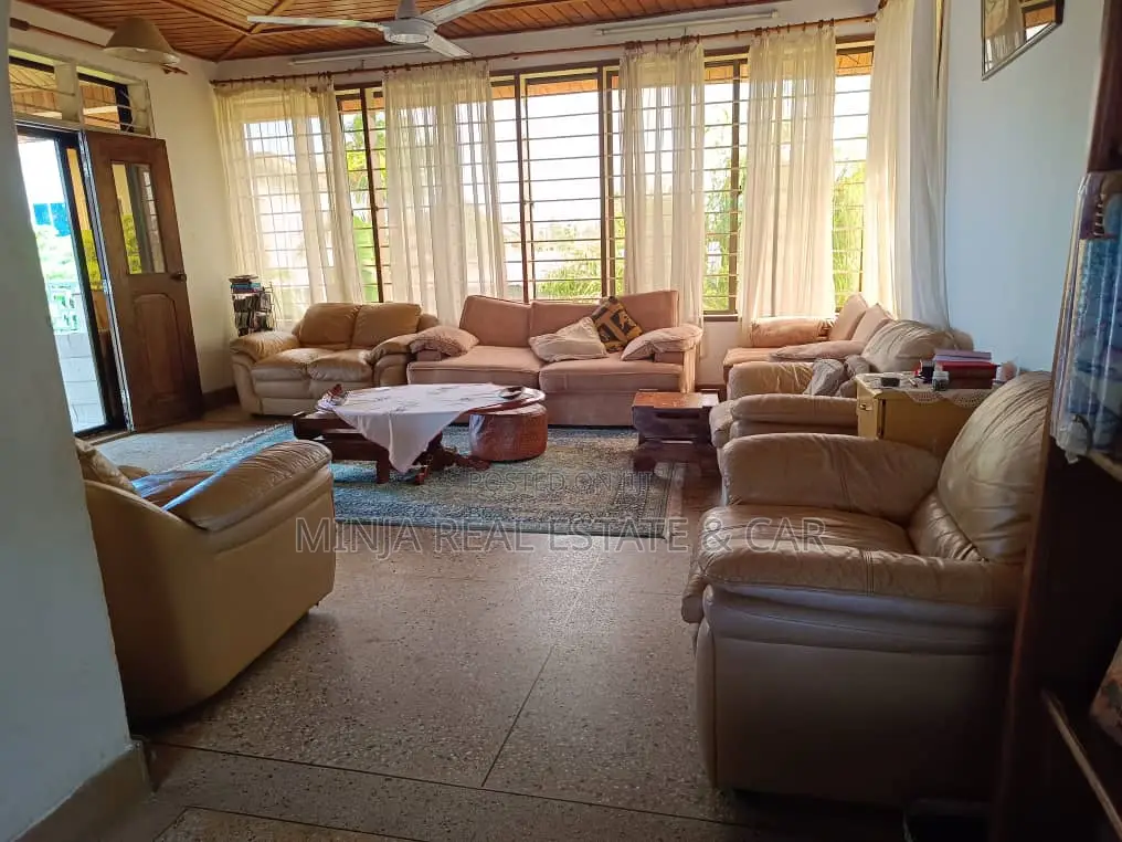 5bdrm House in Mikocheni for sale